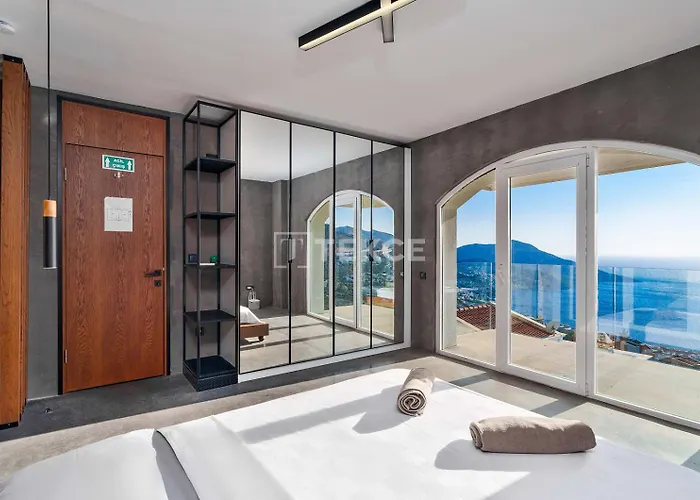 Tekce Mavi Manzara 卡尔坎